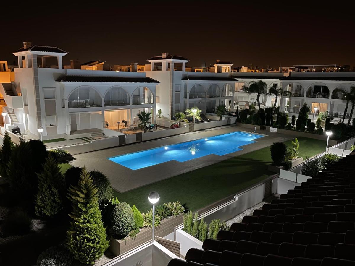 Fortuna Penthouse With Roof Terrace, Ac And Pool Rojales Extérieur photo